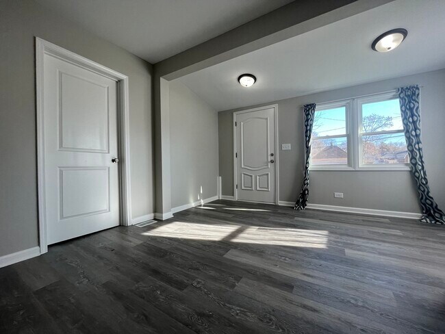 Photo - 1204 N Park St