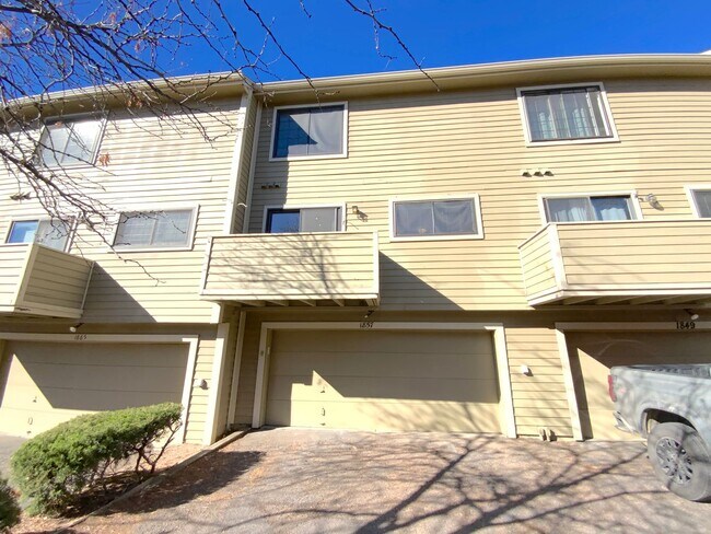 Photo - 2 Bedroom Townhome Available Near W Cheyenne Blvd & S Nevada Ave