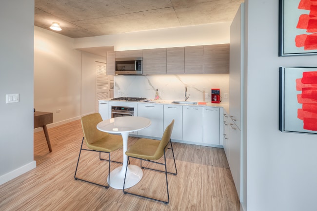 Photo - 125 N Desplaines St