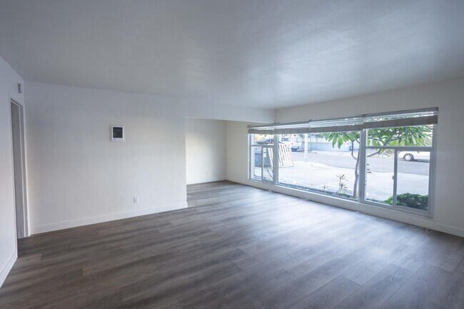 Photo - Bay Park Apartments