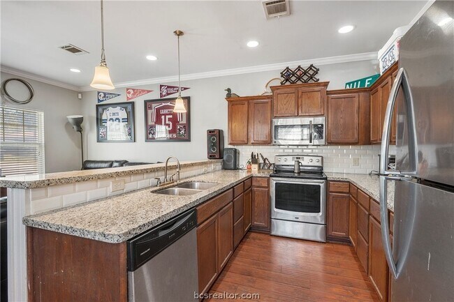 Photo - 114 Lynn Dr