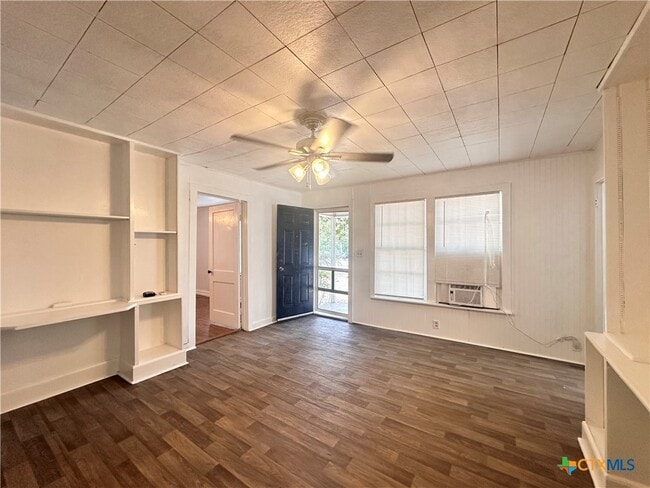 Photo - 240 W Sessom Dr