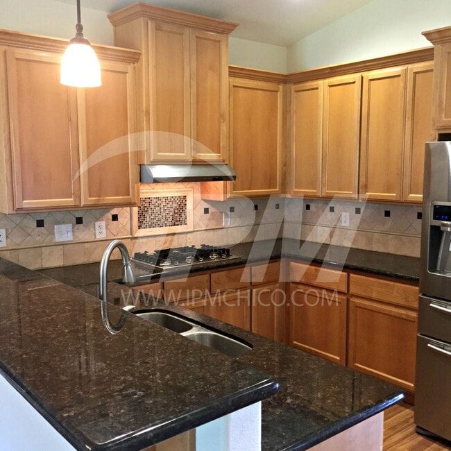 Photo - 1271 Whitewood Way