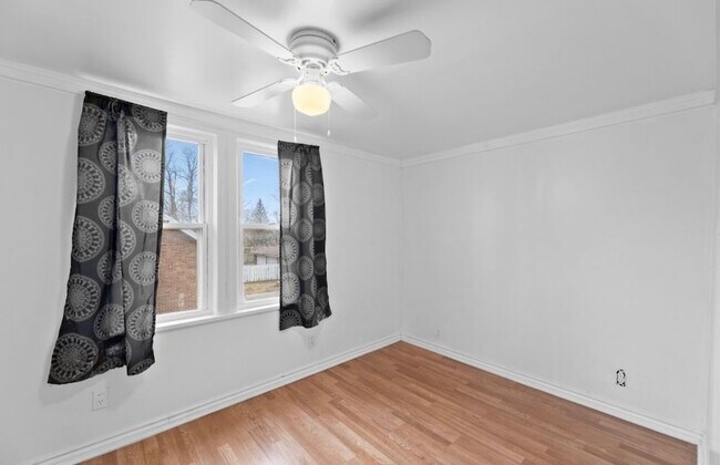 Photo - 15210 S State St