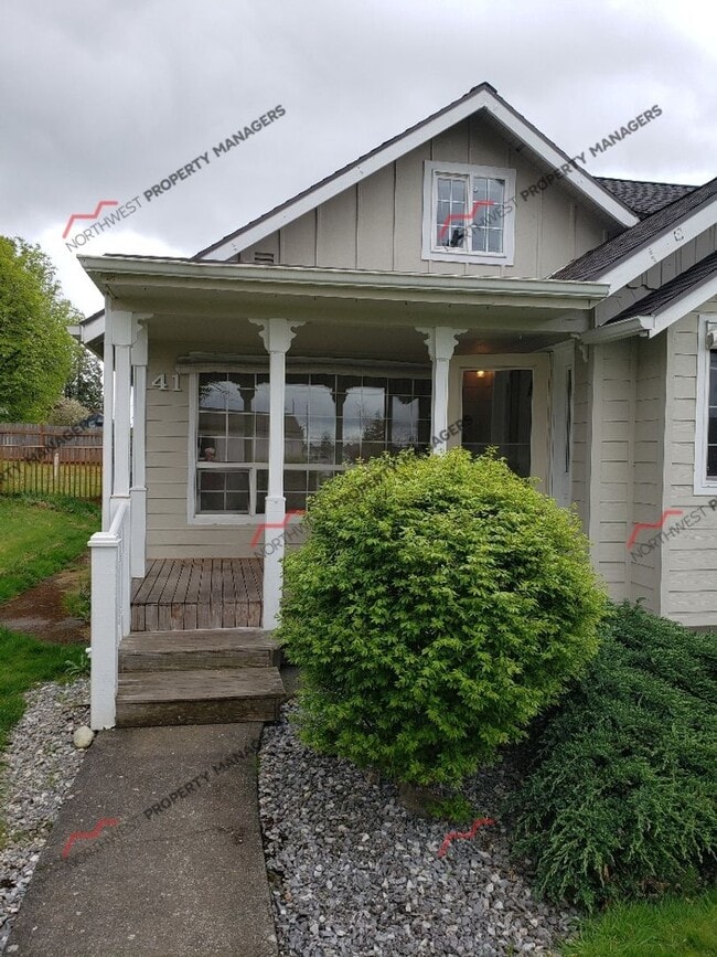 Building Photo - STATUS: AVAILABLE | R122 | $1895