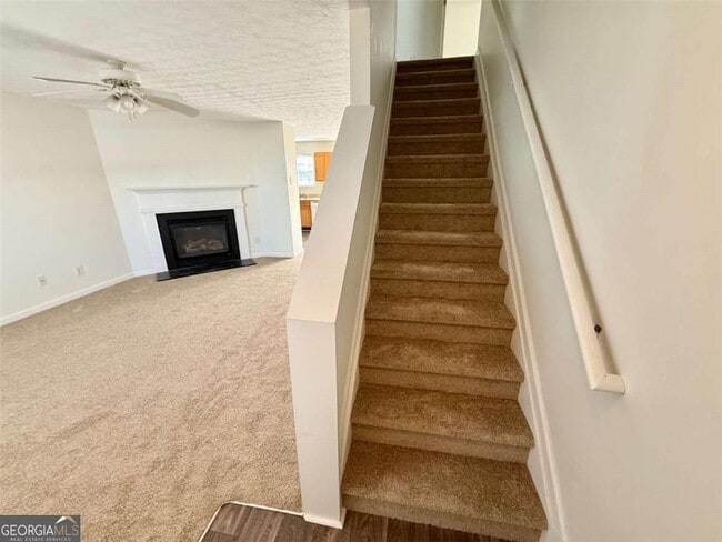 Photo - 356 Springbottom Ct SE