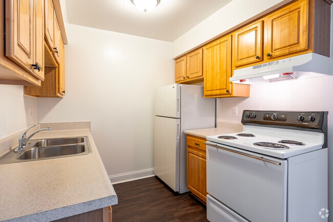 1BD, 1BA - 700SF - Kitchen