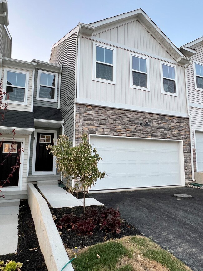 Photo - 28 Shamrock Cir Townhome