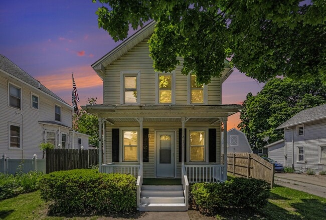 Photo - 412 Scott St