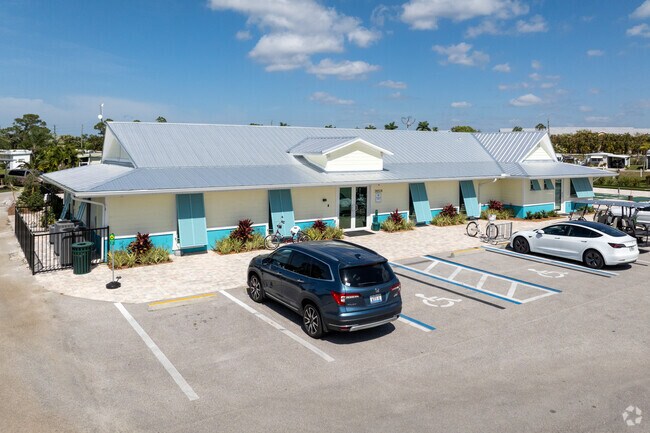 Amenities Clubhouse - Estero Bay Village