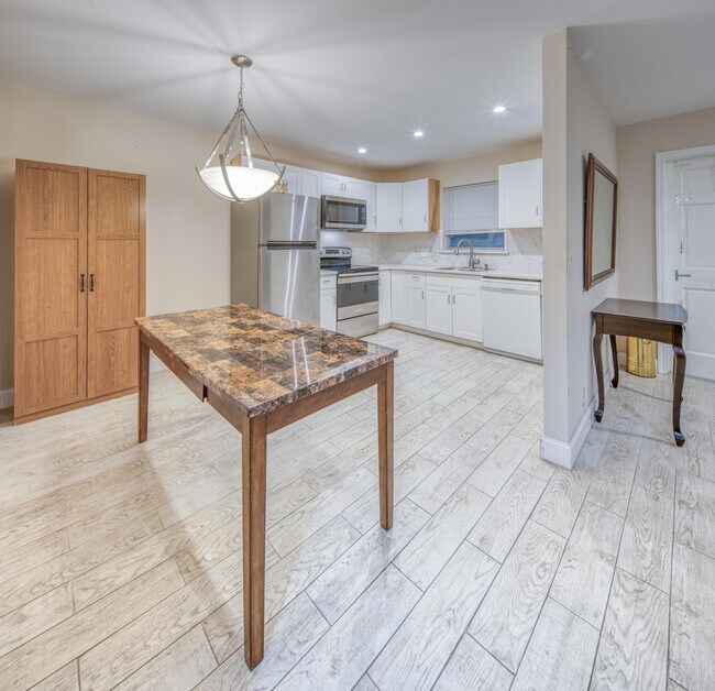 Photo - 301 S Lakeside Dr Unit 7