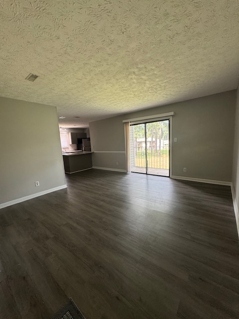 Photo - 927 Applewood Ln