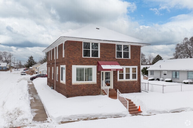 Building Photo - Emerson Apartments