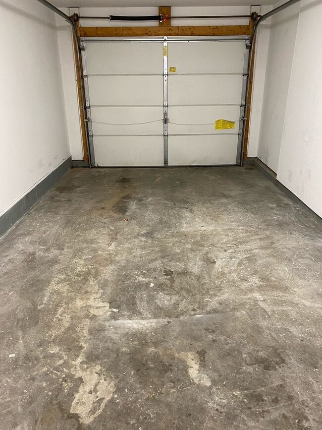 Photo - 907 W Main St