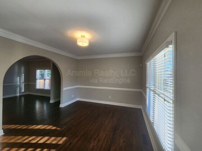 Photo - 3239 Osborne Rd NE