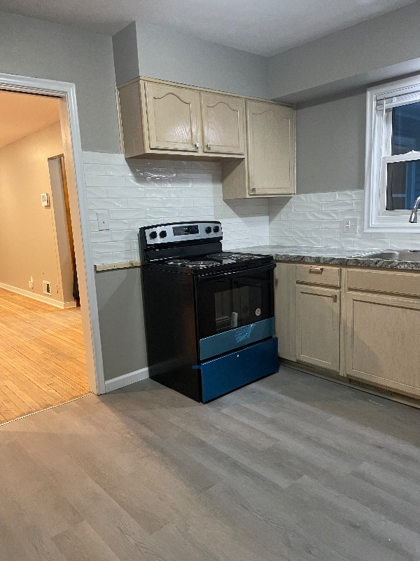 Photo - 5706 Pratt St