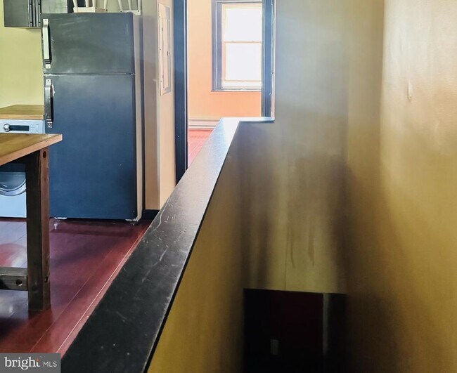 Photo - 1913 Page St