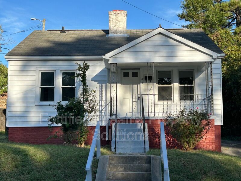 Photo - 815 Camel Ave