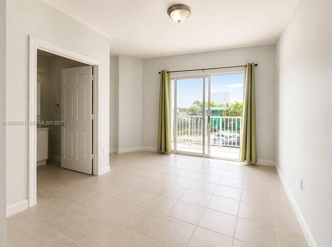 Photo - 2734 Bird Ave Unit 203