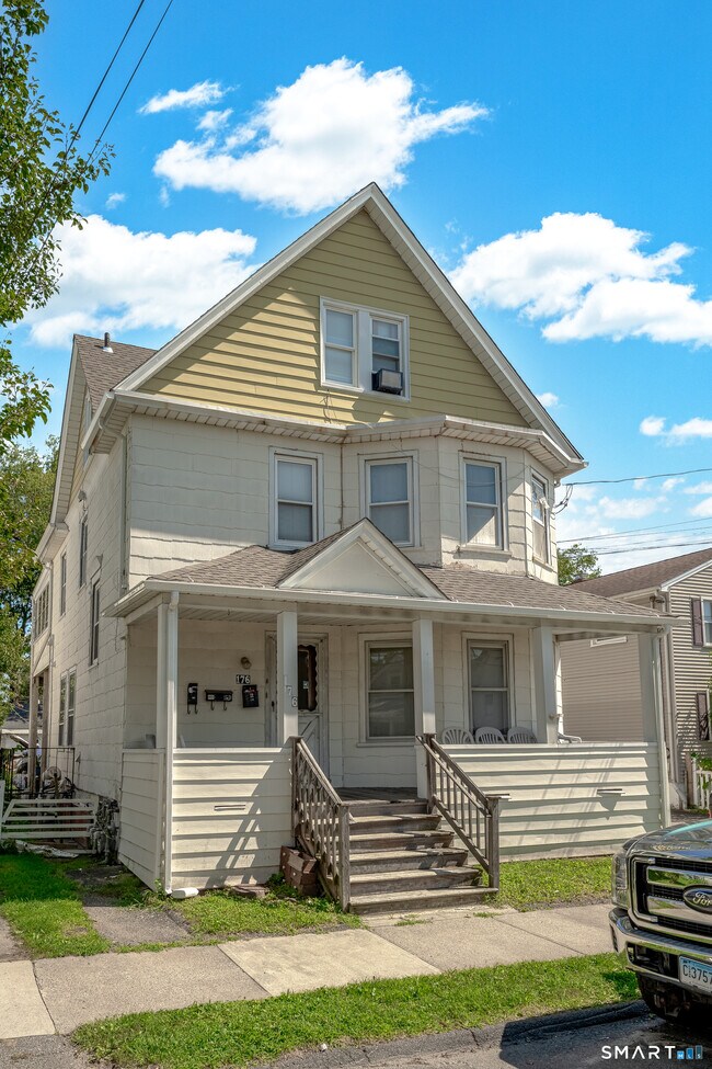 Building Photo - 176 Thompson St