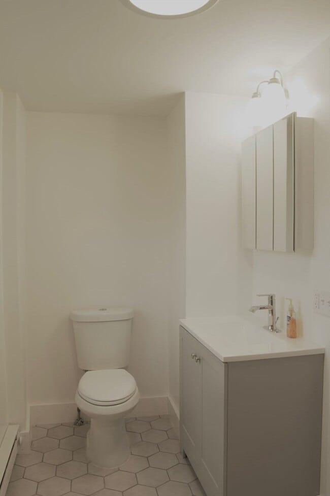 105 Clarendon St Unit 3