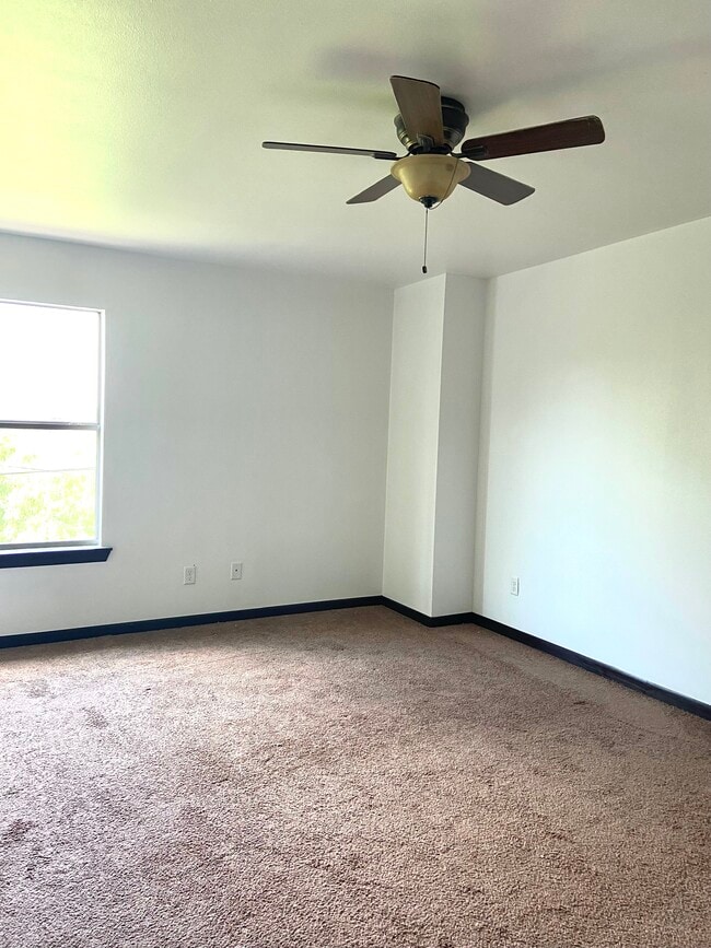 Photo - 2550 Weslaco Rd