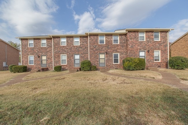 Photo - Lakeside Apartments