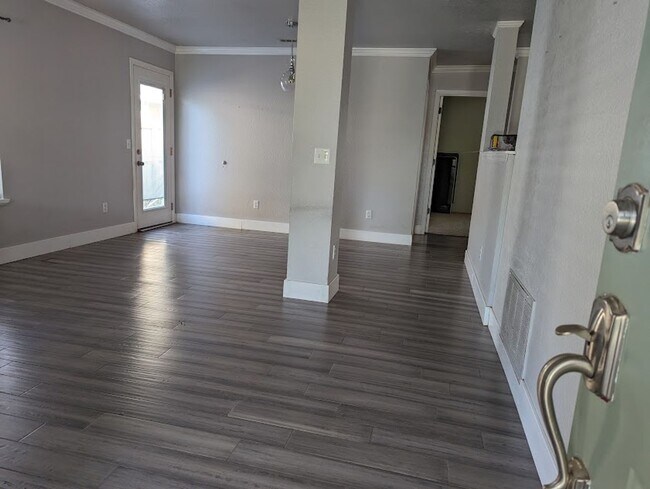 Photo - Adorable 3 BD 1 BA House 5 Min to Downtown Springdale