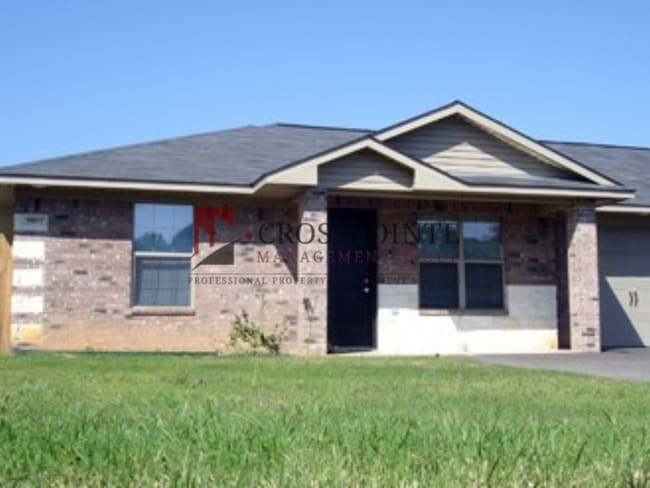 Building Photo - AVAILABLE: 2 Bedroom, 2 Bathroom Duplex in Lindale!