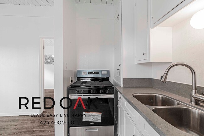 Photo - 128 Normandie Ave Unit E