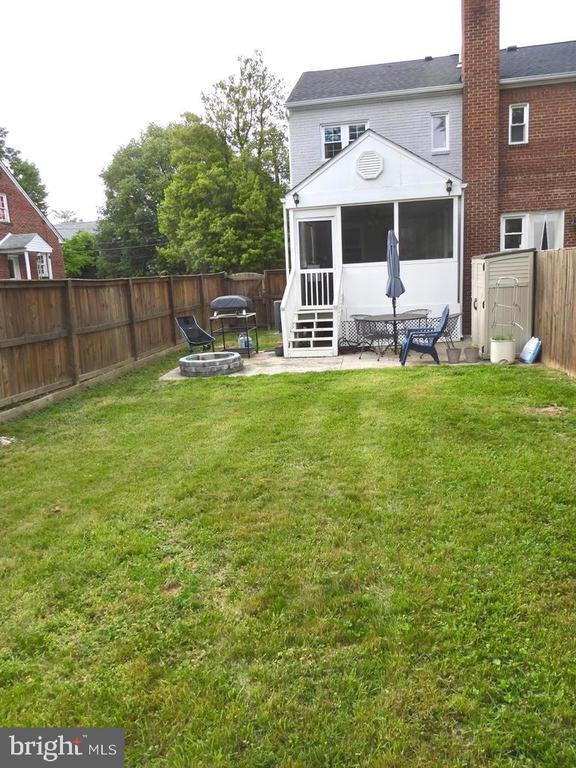 Photo - 325 Ashby St