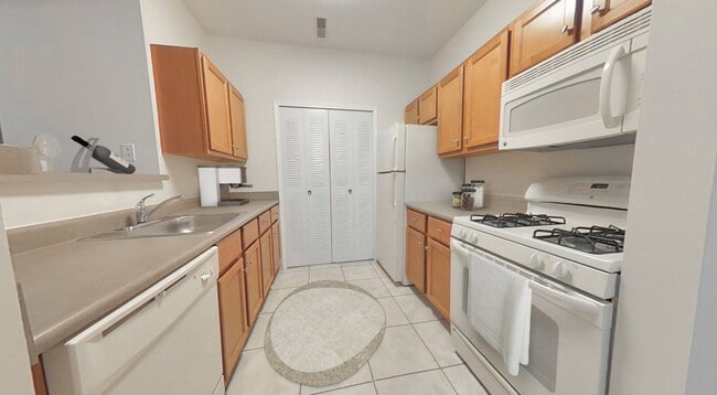 Cobblestone Court Apartments