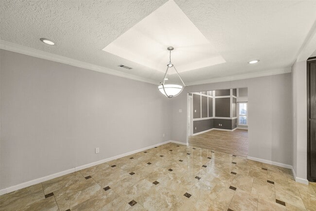 Photo - 5147 Beechnut St