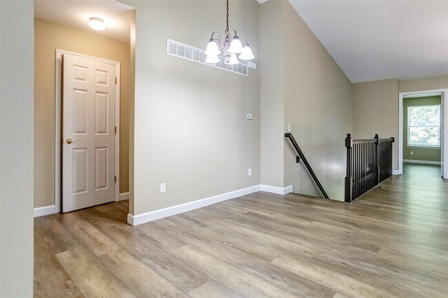 Photo - 129 Ft Hancock Cir