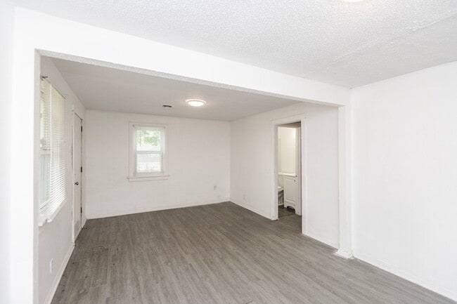 Photo - Amazing 3 Bedroom 1 Bathroom Home