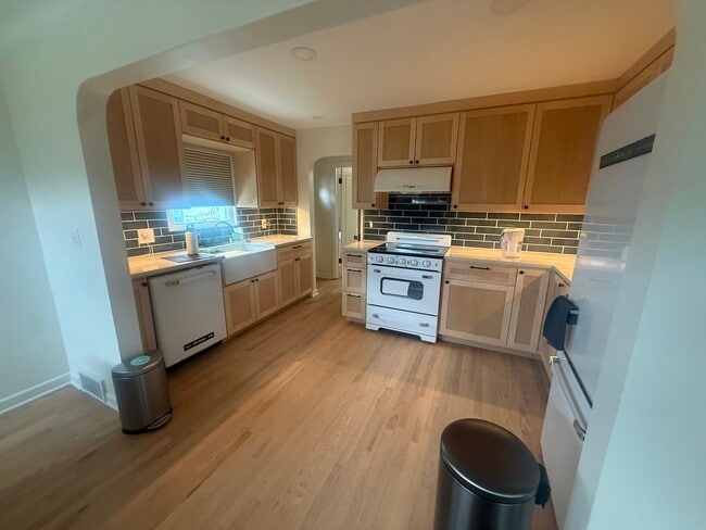 Photo - 835 NW 59th St