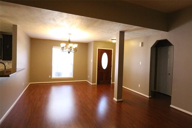 Photo - 10811 Burkes Garden Dr