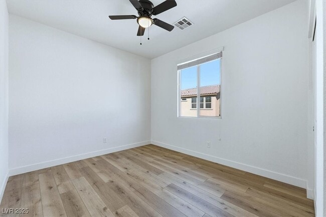 Photo - 10260 Western Pine Ave