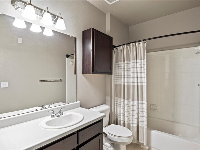 Creed Canyon Apartments