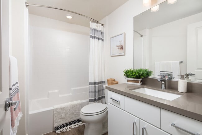 Photo - Homecoming at Creekside