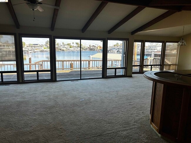 Photo - 5593 Drakes Dr