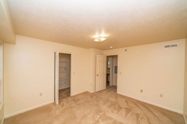 Dupont Lakes Apartments