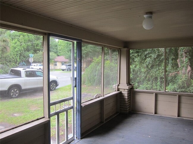 Photo - 720 NW 22nd Ave