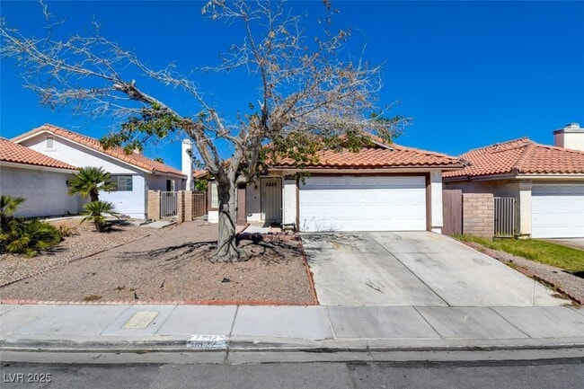 Building Photo - 7732 Parnell Ave