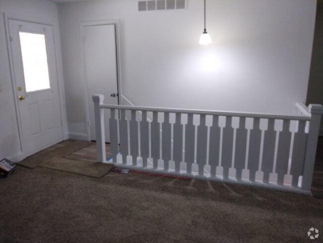 Building Photo - 1703 N Murray St Rental