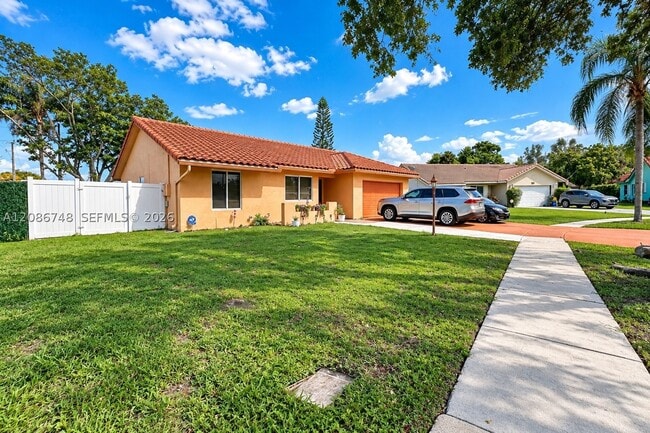Photo - 21034 Chinaberry Dr