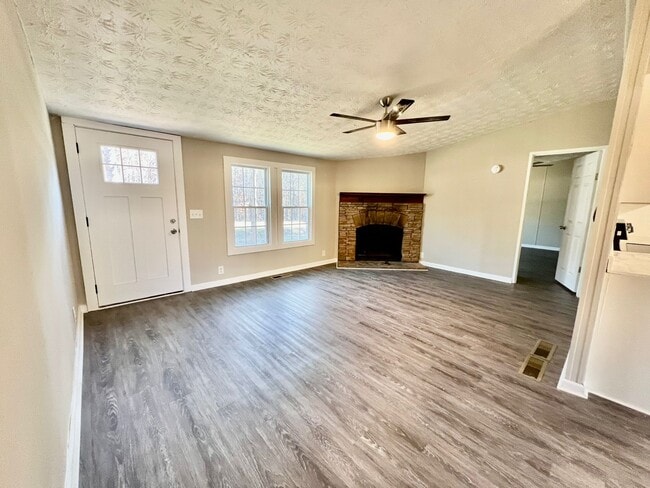 Photo - 5714 Saddle Club Rd