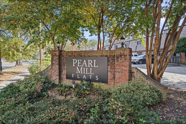 Building Photo - Downtown Durham! 1bd/1ba Trinity Park's Pe... Unit 234 Rental