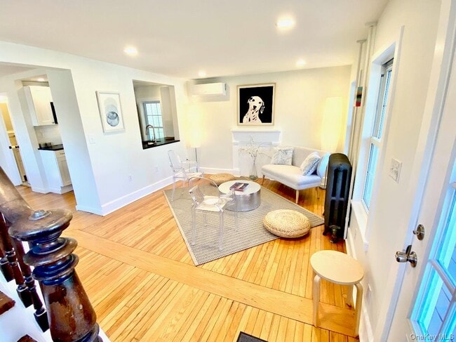 Photo - 32 Oak St