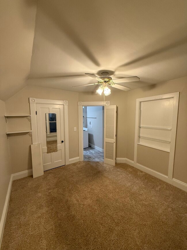 Building Photo - 246 Taylor St Unit 2b